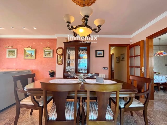 5 chambre Maison de Ville à vendre à Vilanova i la Geltrú avec garage - 449 000 € (Ref: 9340327)