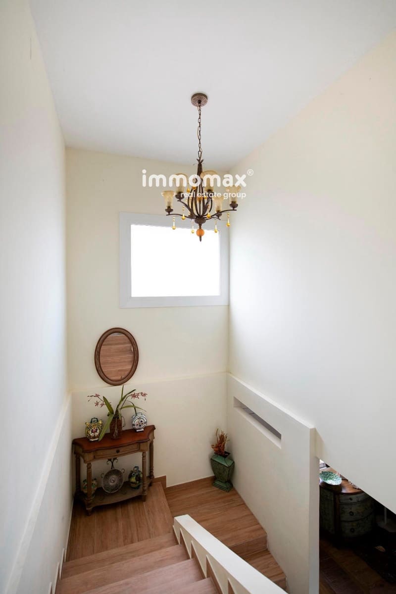 6 sypialnia Willa na sprzedaż w Castelldefels z basenem - 1 150 000 € (Ref: 9357429)