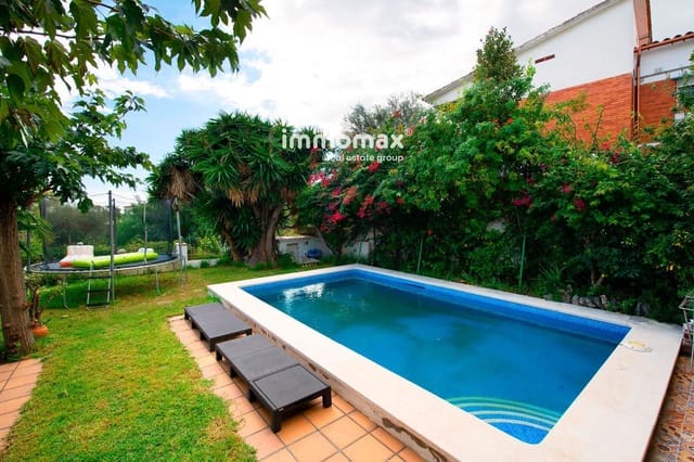 6 sypialnia Willa na sprzedaż w Castelldefels z basenem - 1 150 000 € (Ref: 9357429)