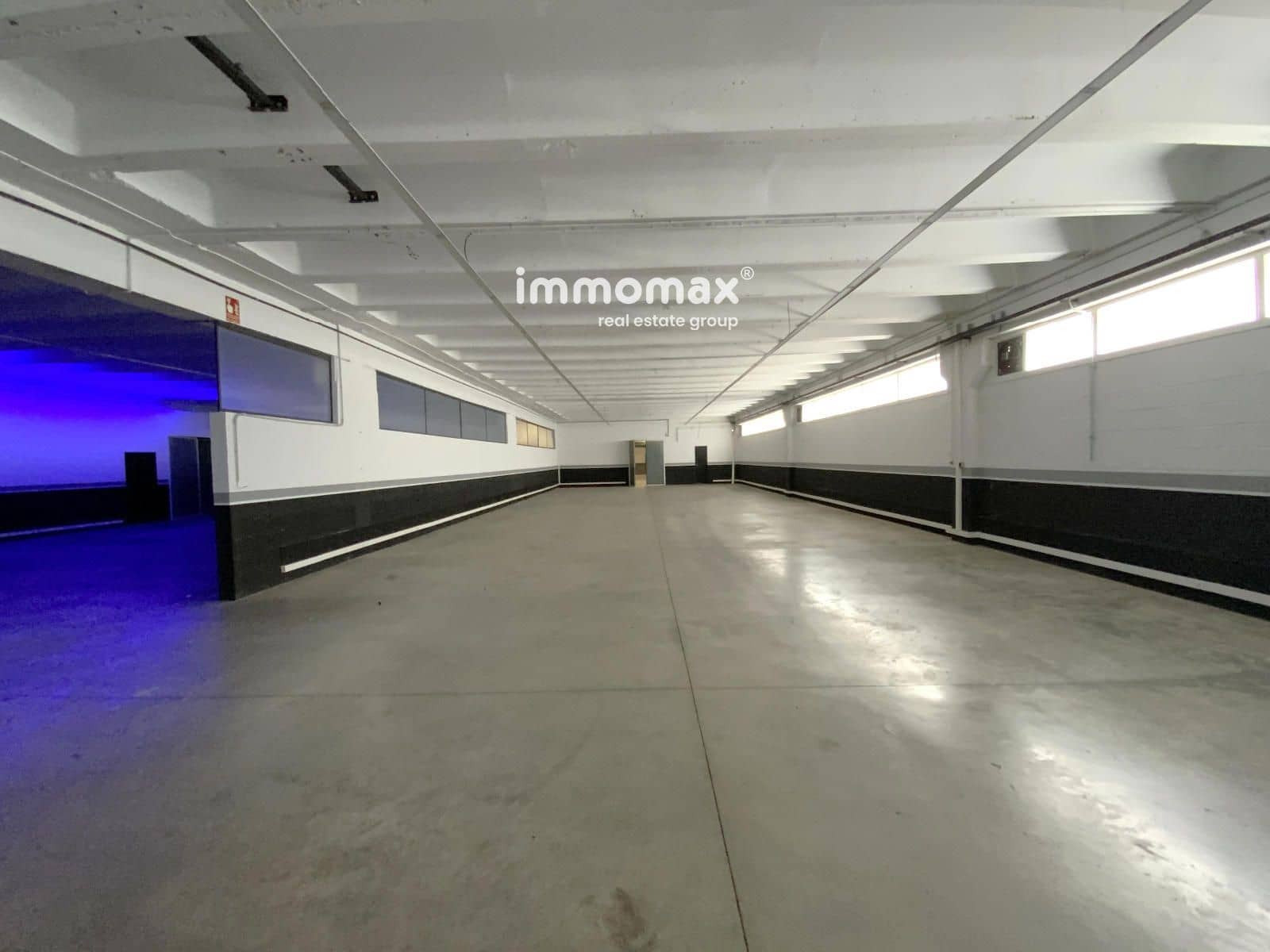 Local Commercial à louer à Sant Boi de Llobregat - 21 000 € (Ref: 9357770)