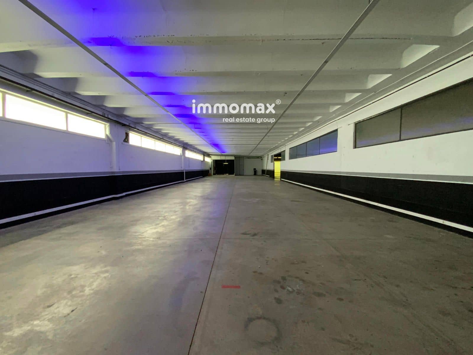 Local Commercial à louer à Sant Boi de Llobregat - 21 000 € (Ref: 9357770)