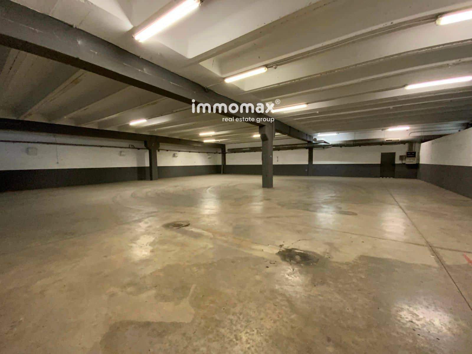 Local Commercial à louer à Sant Boi de Llobregat - 21 000 € (Ref: 9357770)