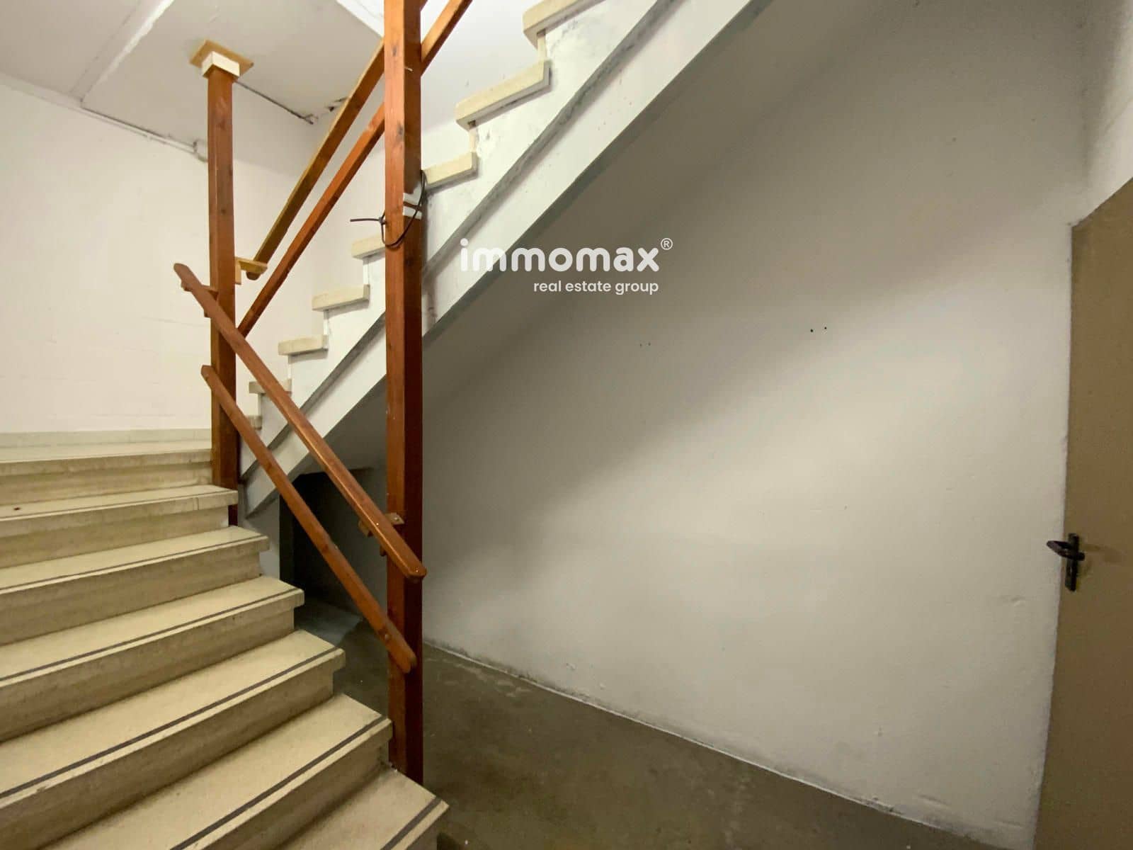 Local Commercial à louer à Sant Boi de Llobregat - 21 000 € (Ref: 9357770)