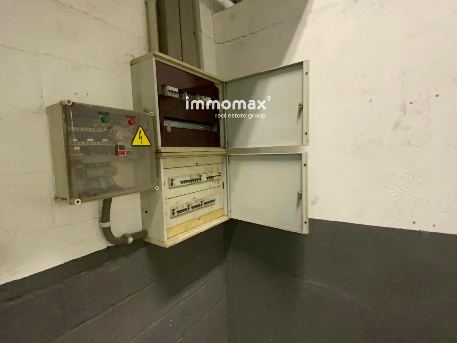 Local Commercial à louer à Sant Boi de Llobregat - 21 000 € (Ref: 9357770)