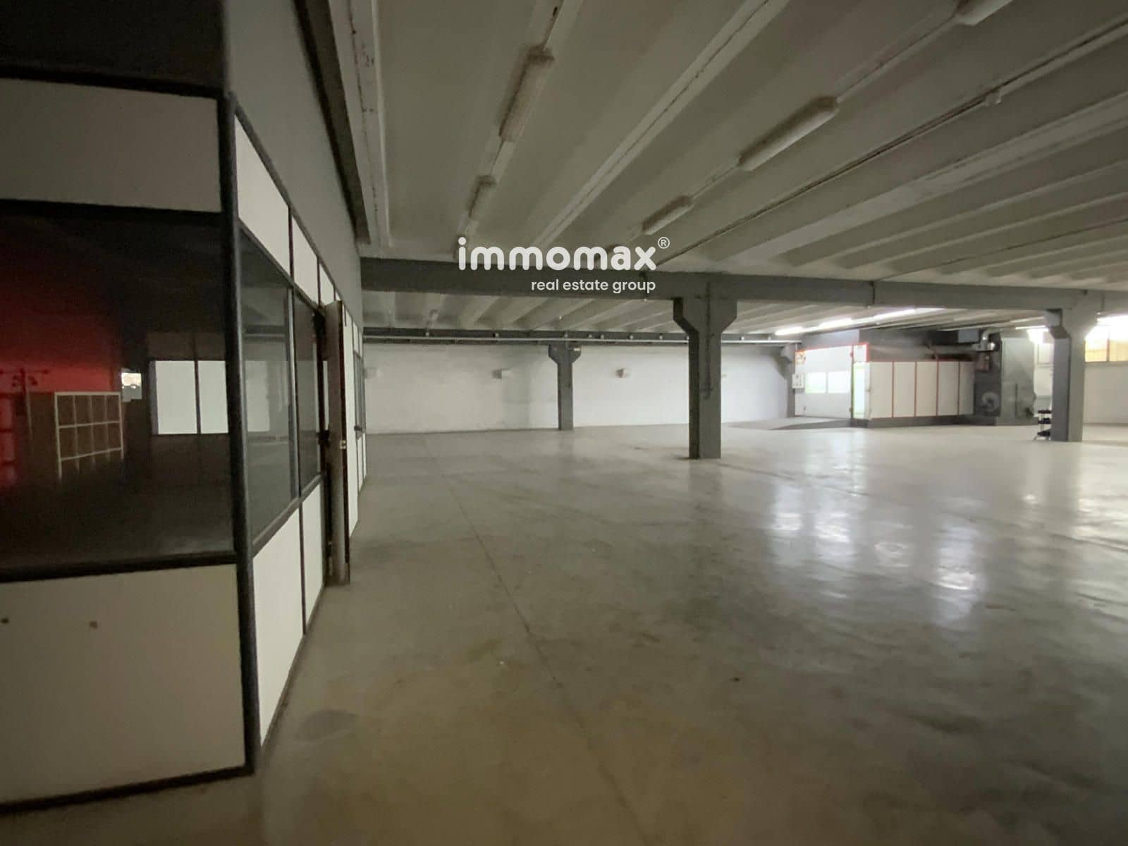 Local Commercial à louer à Sant Boi de Llobregat - 21 000 € (Ref: 9357770)