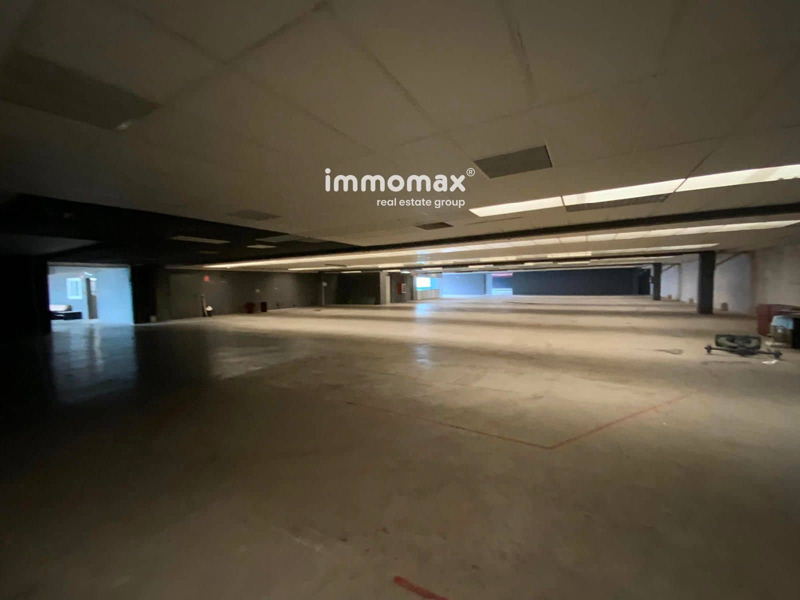 Local Commercial à louer à Sant Boi de Llobregat - 21 000 € (Ref: 9357770)