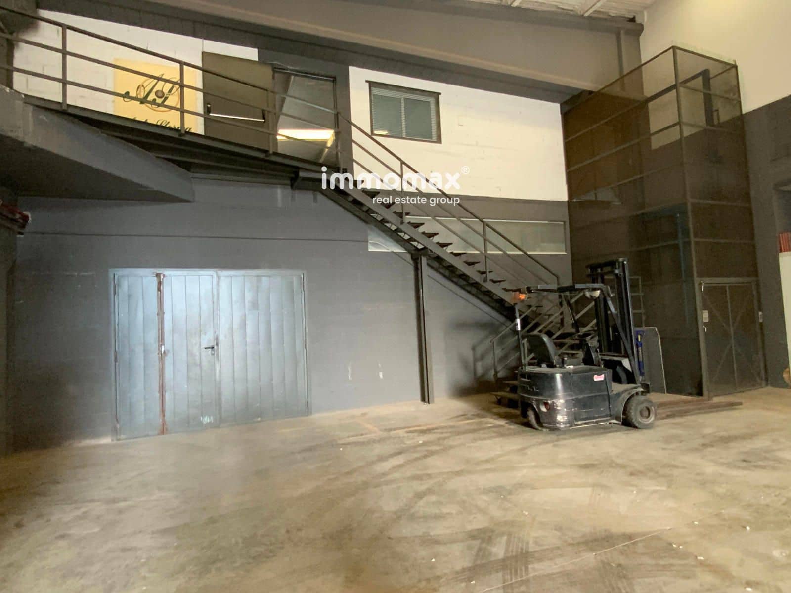 Local Commercial à louer à Sant Boi de Llobregat - 21 000 € (Ref: 9357770)