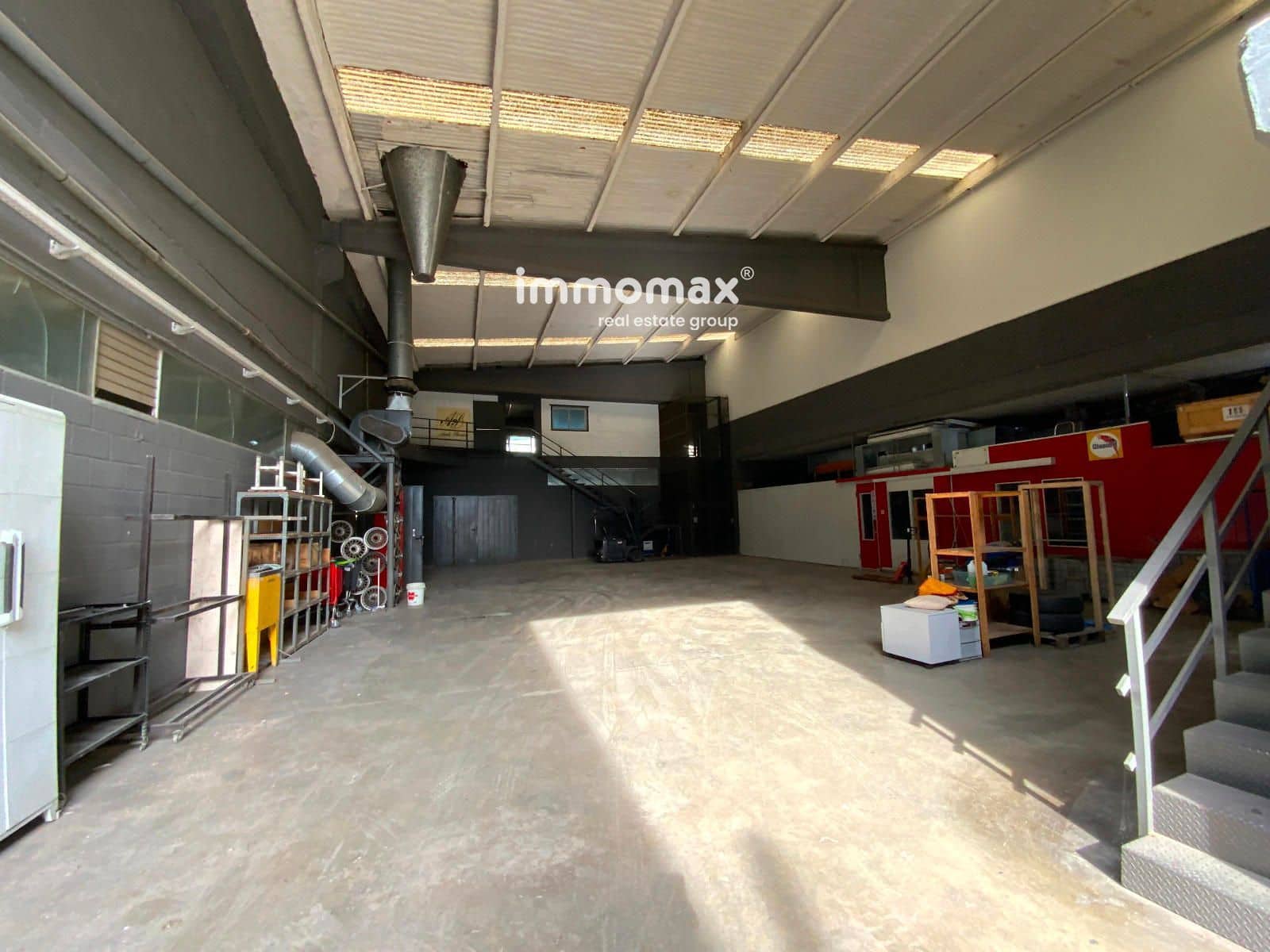 Local Commercial à louer à Sant Boi de Llobregat - 21 000 € (Ref: 9357770)