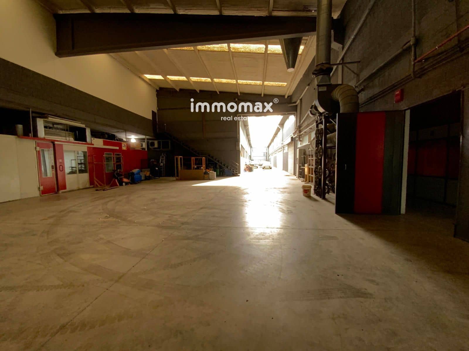 Local Commercial à louer à Sant Boi de Llobregat - 21 000 € (Ref: 9357770)