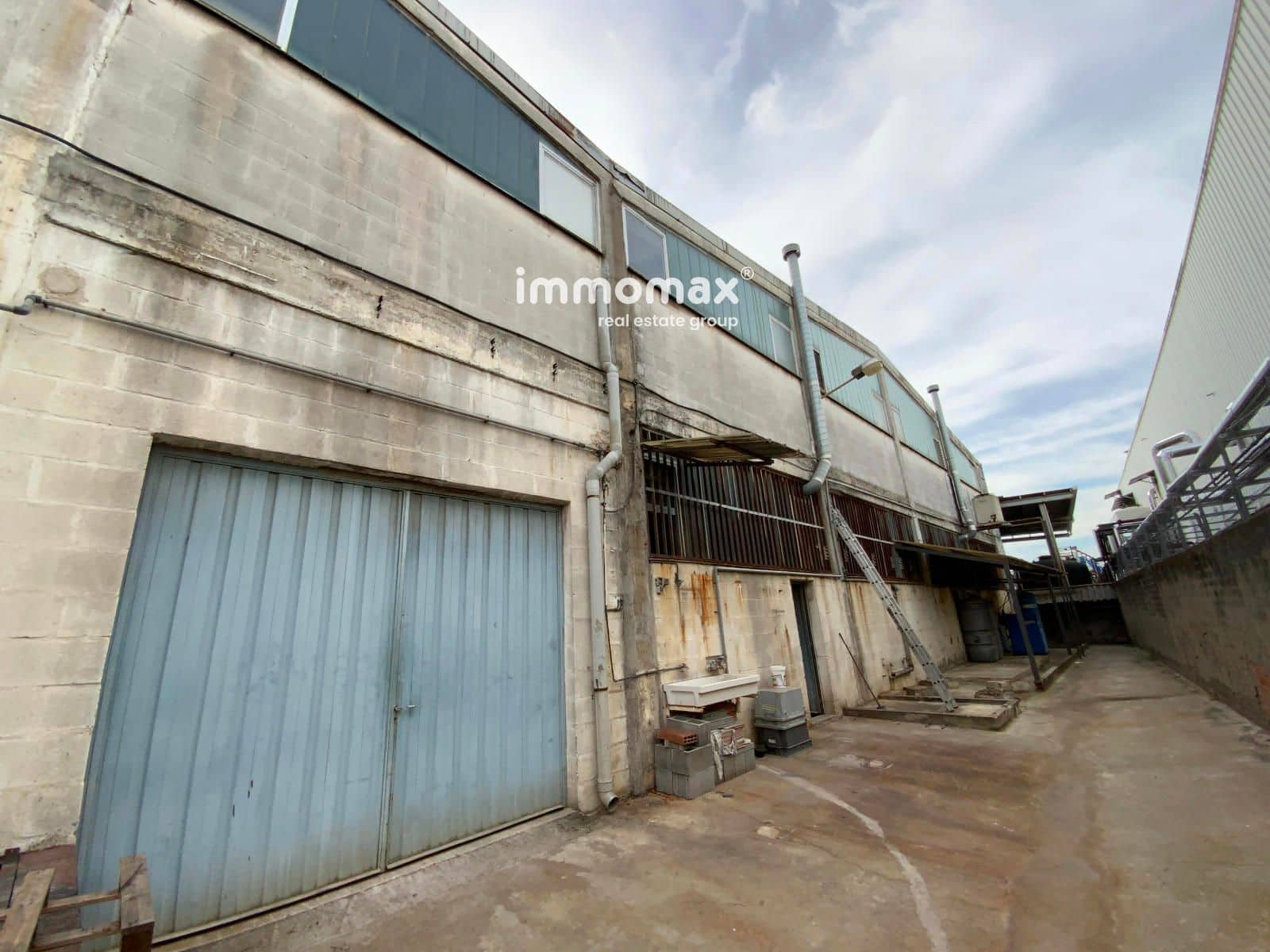 Local Commercial à louer à Sant Boi de Llobregat - 21 000 € (Ref: 9357770)