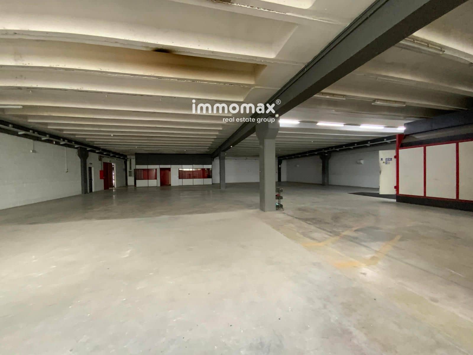 Local Commercial à louer à Sant Boi de Llobregat - 21 000 € (Ref: 9357770)