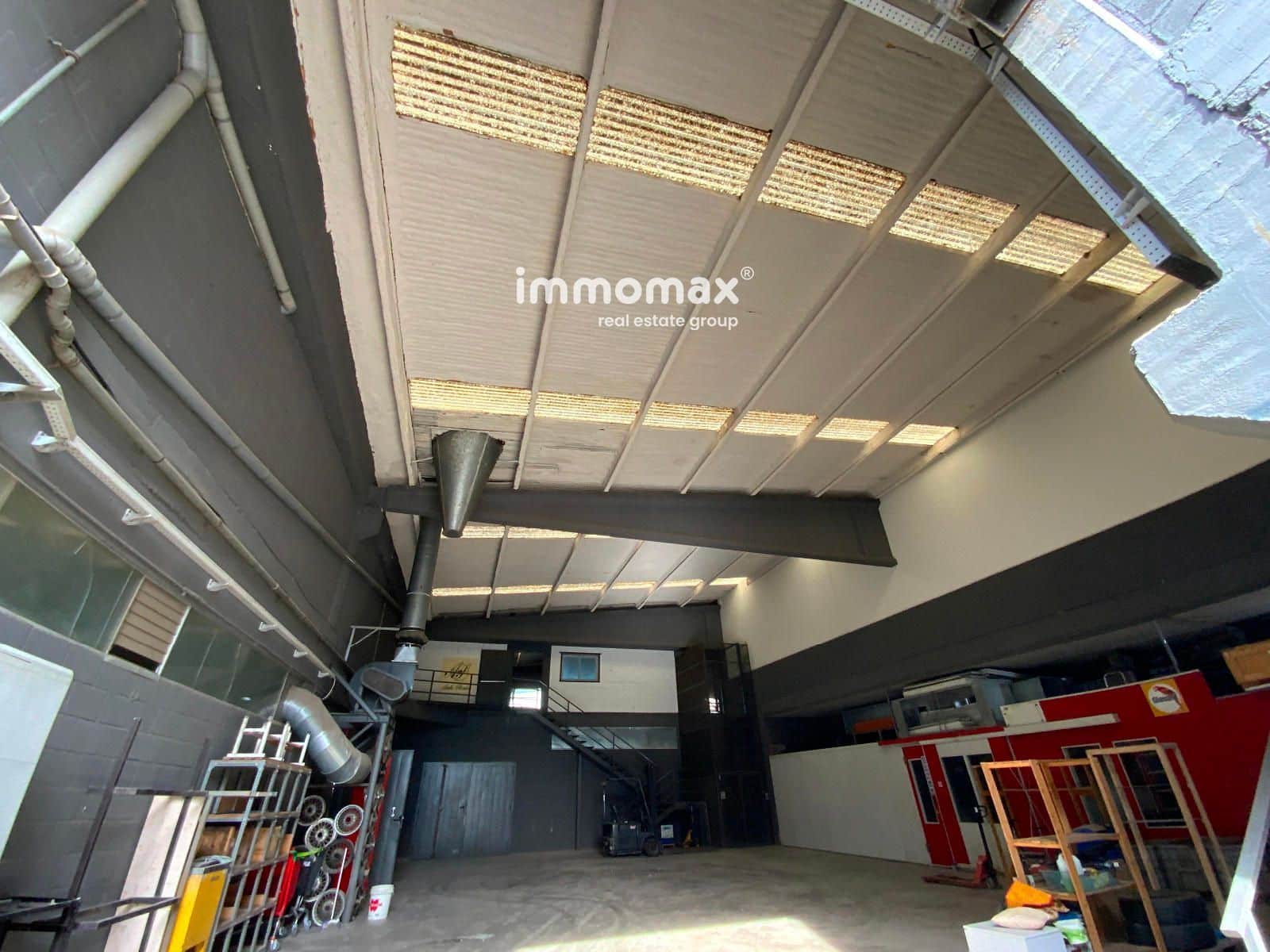 Local Commercial à louer à Sant Boi de Llobregat - 21 000 € (Ref: 9357770)