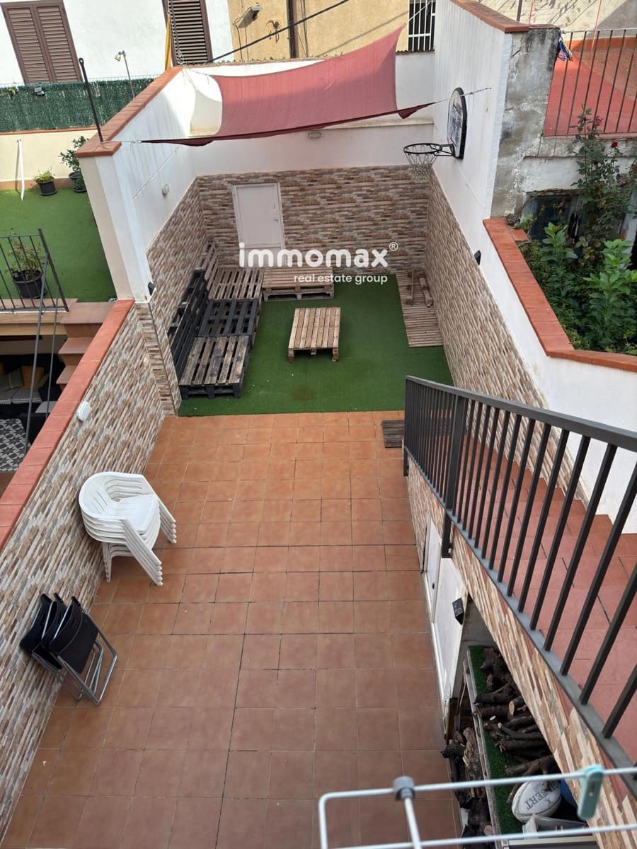 4 quarto Moradia para venda em Sant Boi de Llobregat com garagem - 450 000 € (Ref: 9357880)