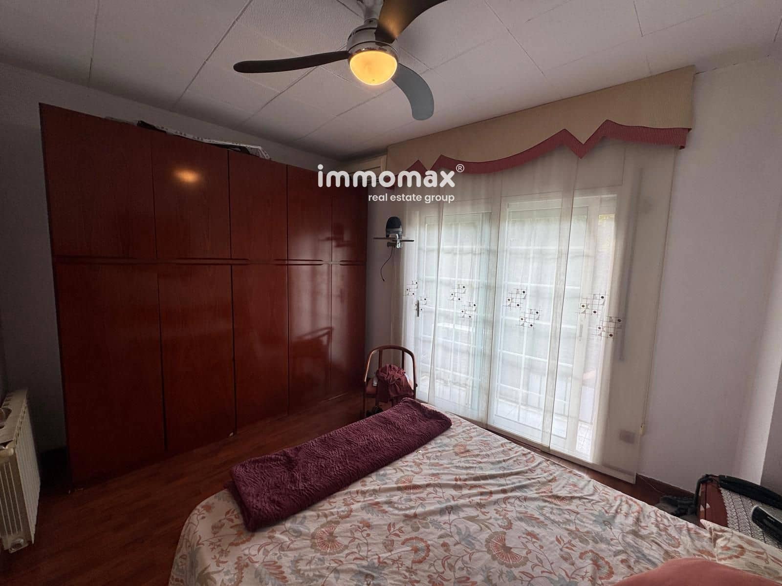 4 quarto Moradia para venda em Sant Boi de Llobregat com garagem - 450 000 € (Ref: 9357880)