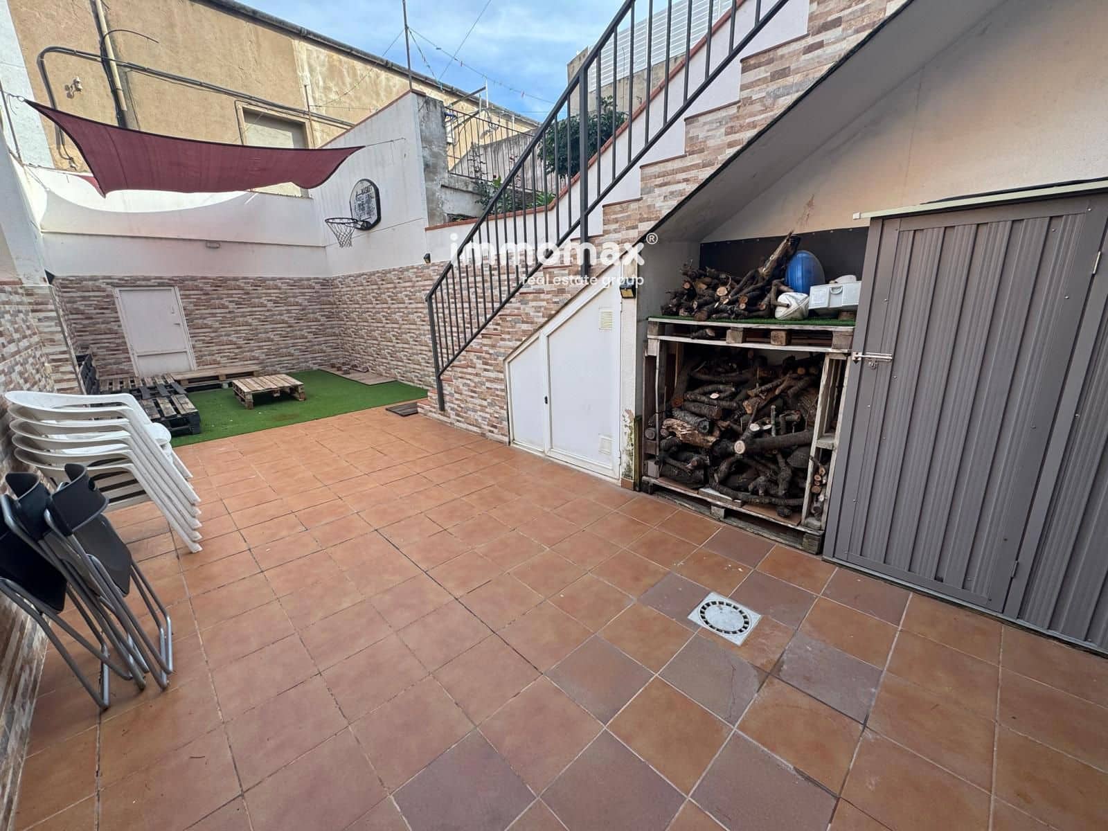 4 quarto Moradia para venda em Sant Boi de Llobregat com garagem - 450 000 € (Ref: 9357880)