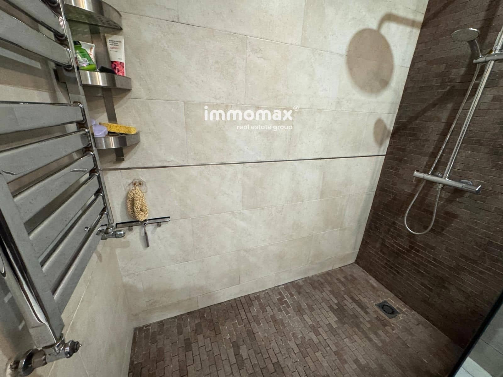 4 quarto Moradia para venda em Sant Boi de Llobregat com garagem - 450 000 € (Ref: 9357880)