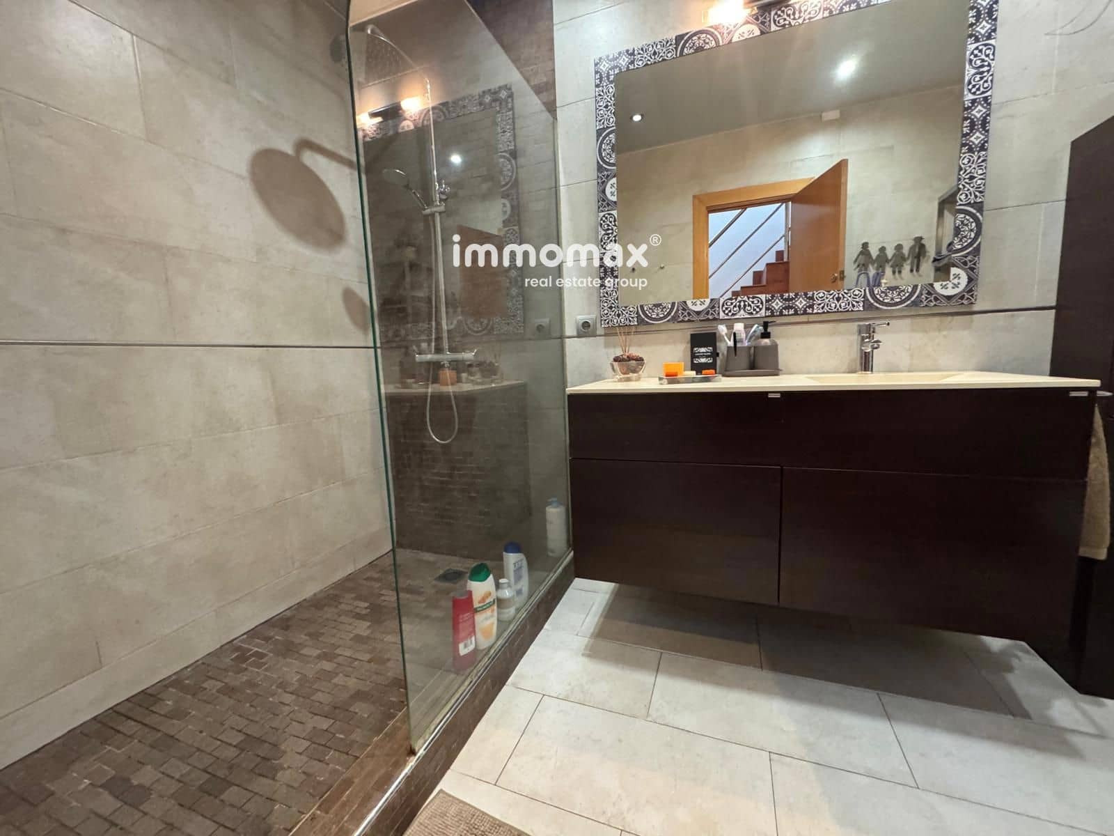 4 quarto Moradia para venda em Sant Boi de Llobregat com garagem - 450 000 € (Ref: 9357880)