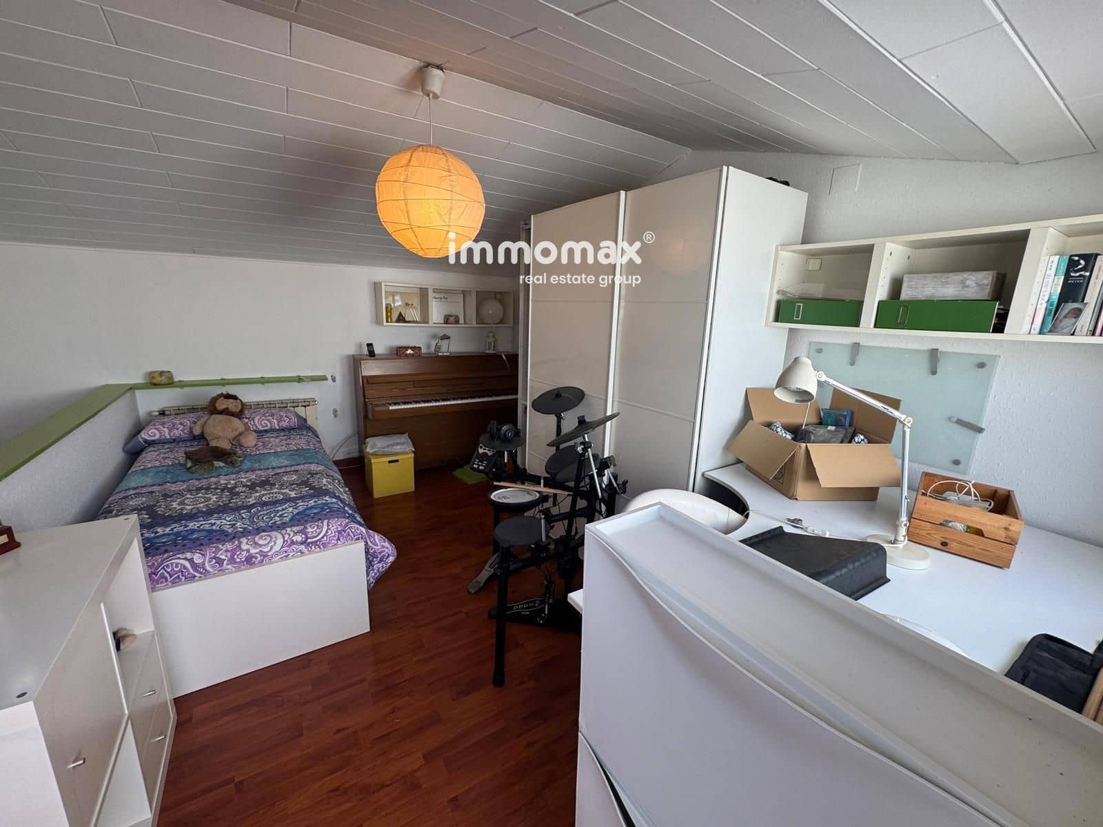 4 quarto Moradia para venda em Sant Boi de Llobregat com garagem - 450 000 € (Ref: 9357880)