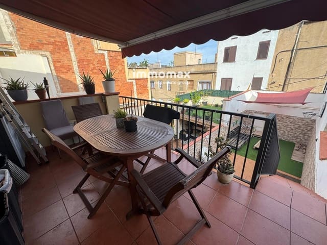 4 bedroom Villa for sale in Sant Boi de Llobregat with garage - € 450,000 (Ref: 9357880)