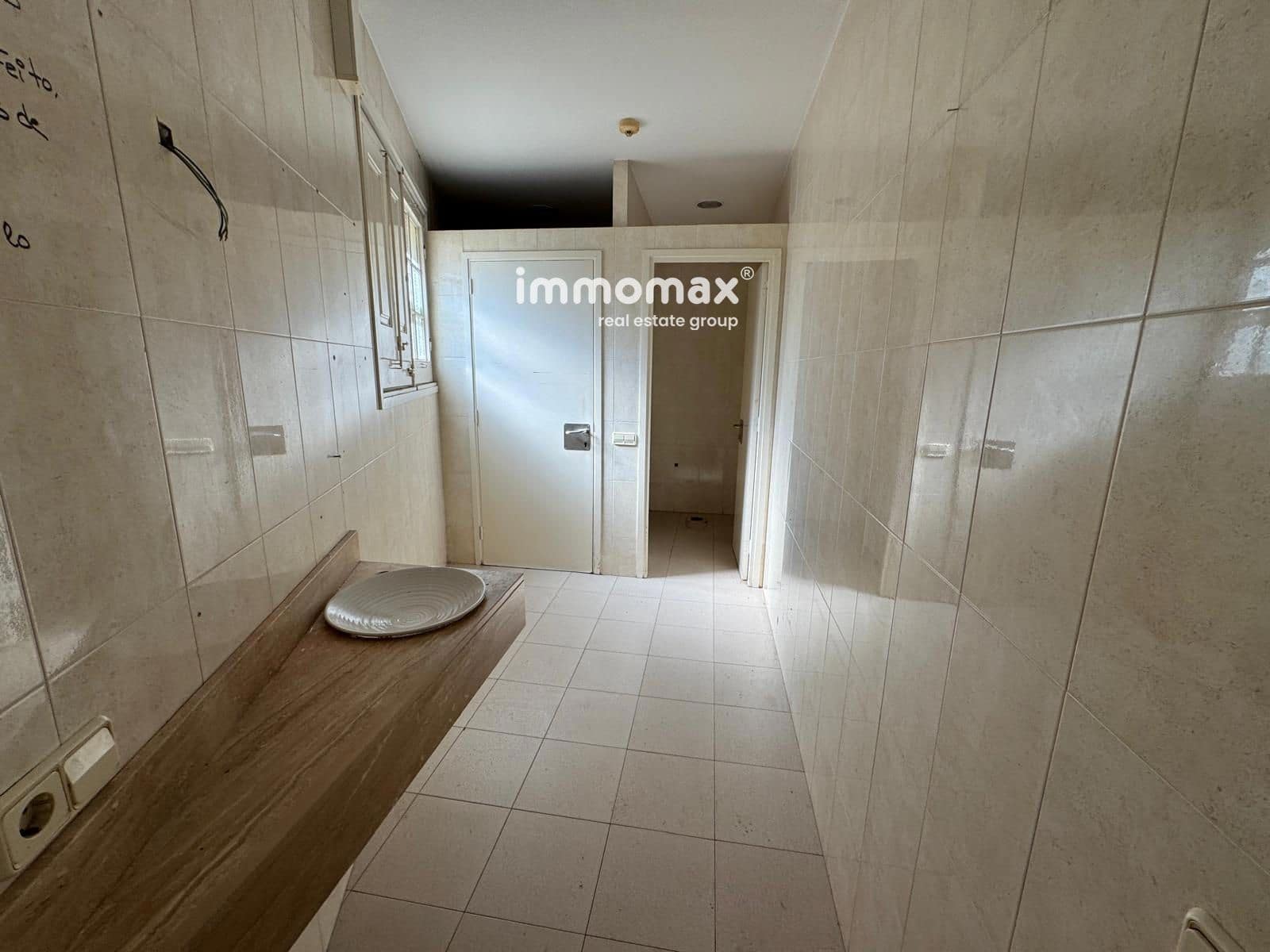 7 bedroom Villa for sale in Gelida - € 456,000 (Ref: 9363446)