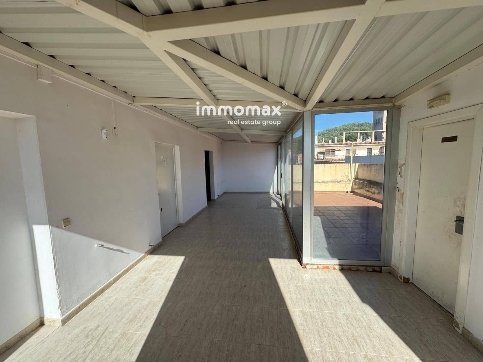 7 bedroom Villa for sale in Gelida - € 456,000 (Ref: 9363446)