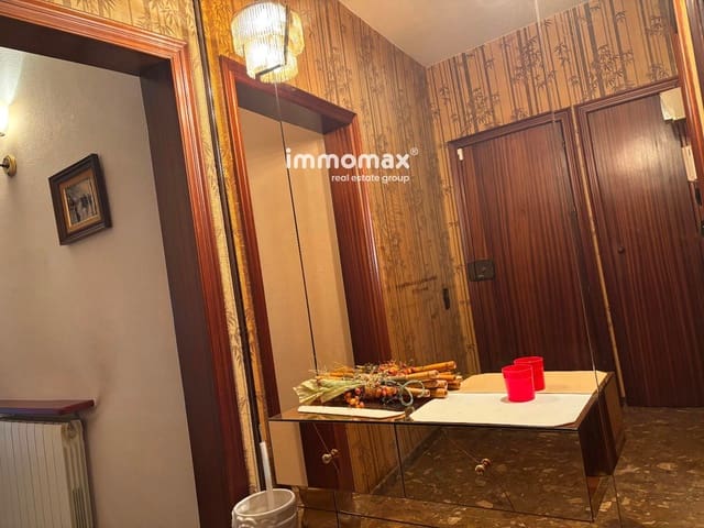 4 bedroom Flat for sale in Terrassa - € 325,000 (Ref: 9374051)