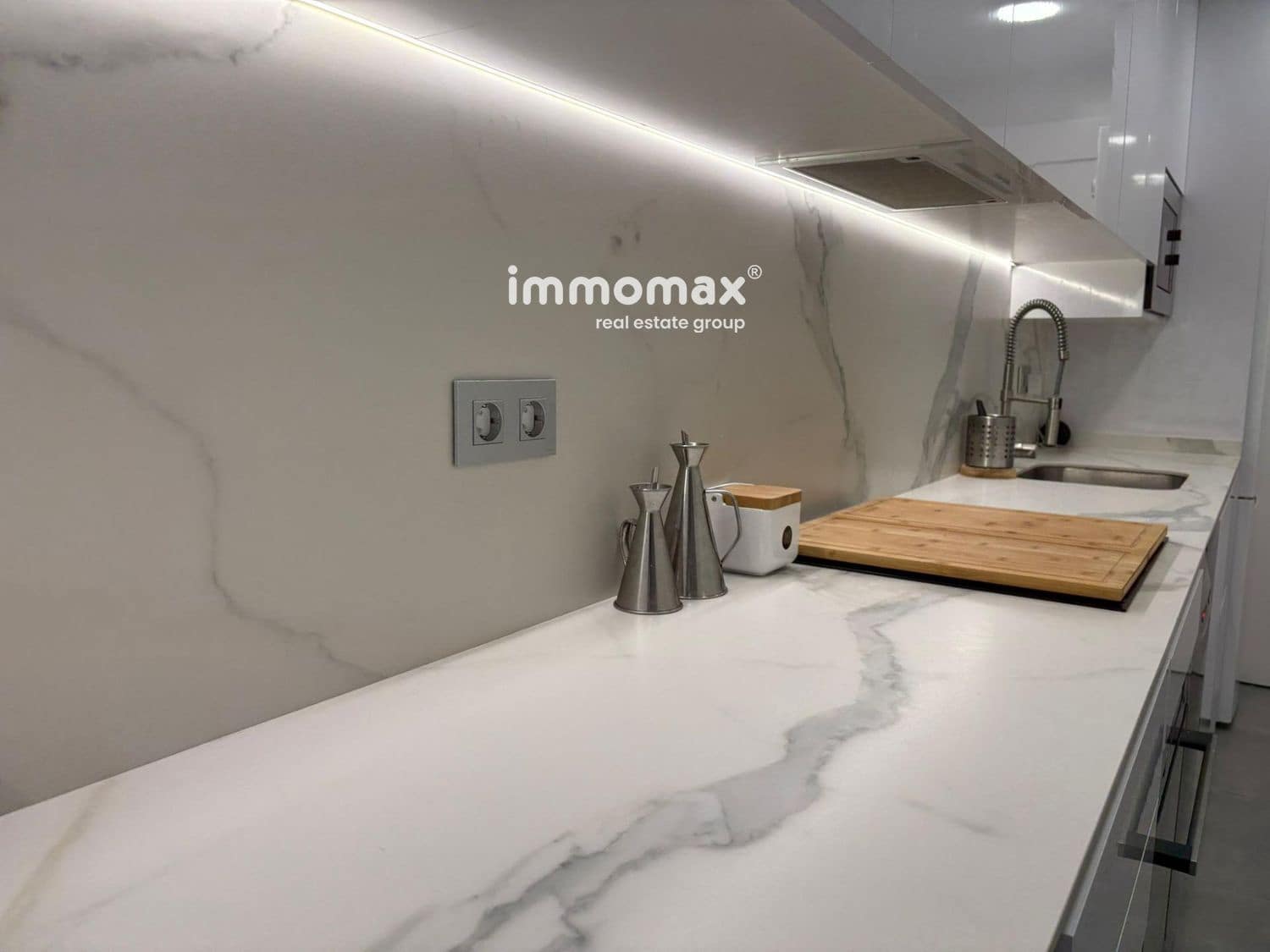 4 bedroom Flat for sale in Sant Boi de Llobregat - € 285,000 (Ref: 9380179)