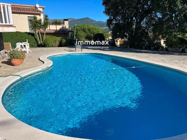 6 sovrum Villa till salu i Santa Eulàlia de Ronçana med pool garage - 620 000 € (Ref: 9386362)