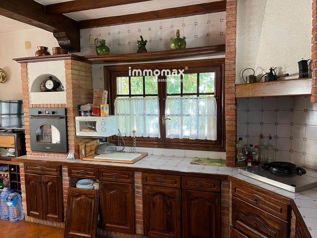 6 sovrum Villa till salu i Santa Eulàlia de Ronçana med pool garage - 620 000 € (Ref: 9386362)