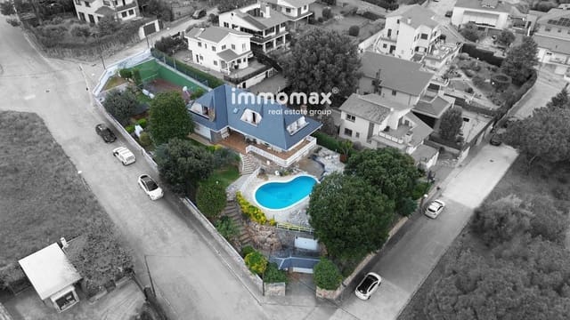 6 bedroom Villa for sale in Santa Eulàlia de Ronçana with pool garage - € 599,900 (Ref: 9386362)