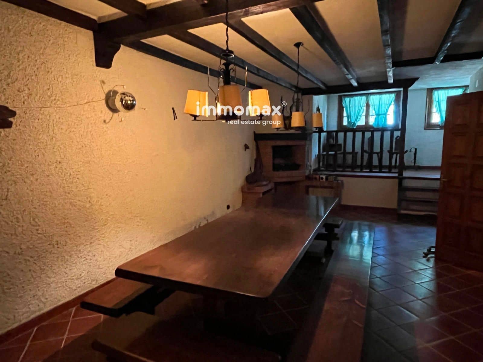 Chalet de 6 habitaciones en Santa Eulàlia de Ronçana en venta con piscina garaje - 549.900 € (Ref: 9386362)