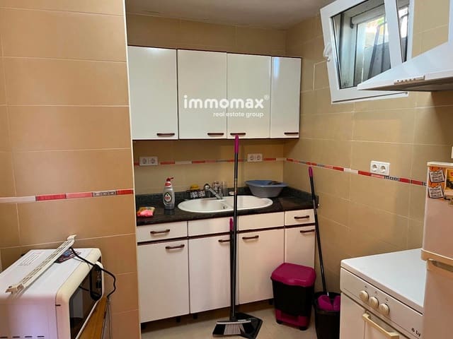 4 sypialnia Willa na sprzedaż w Santa Eulàlia de Ronçana z basenem - 475 000 € (Ref: 9386882)