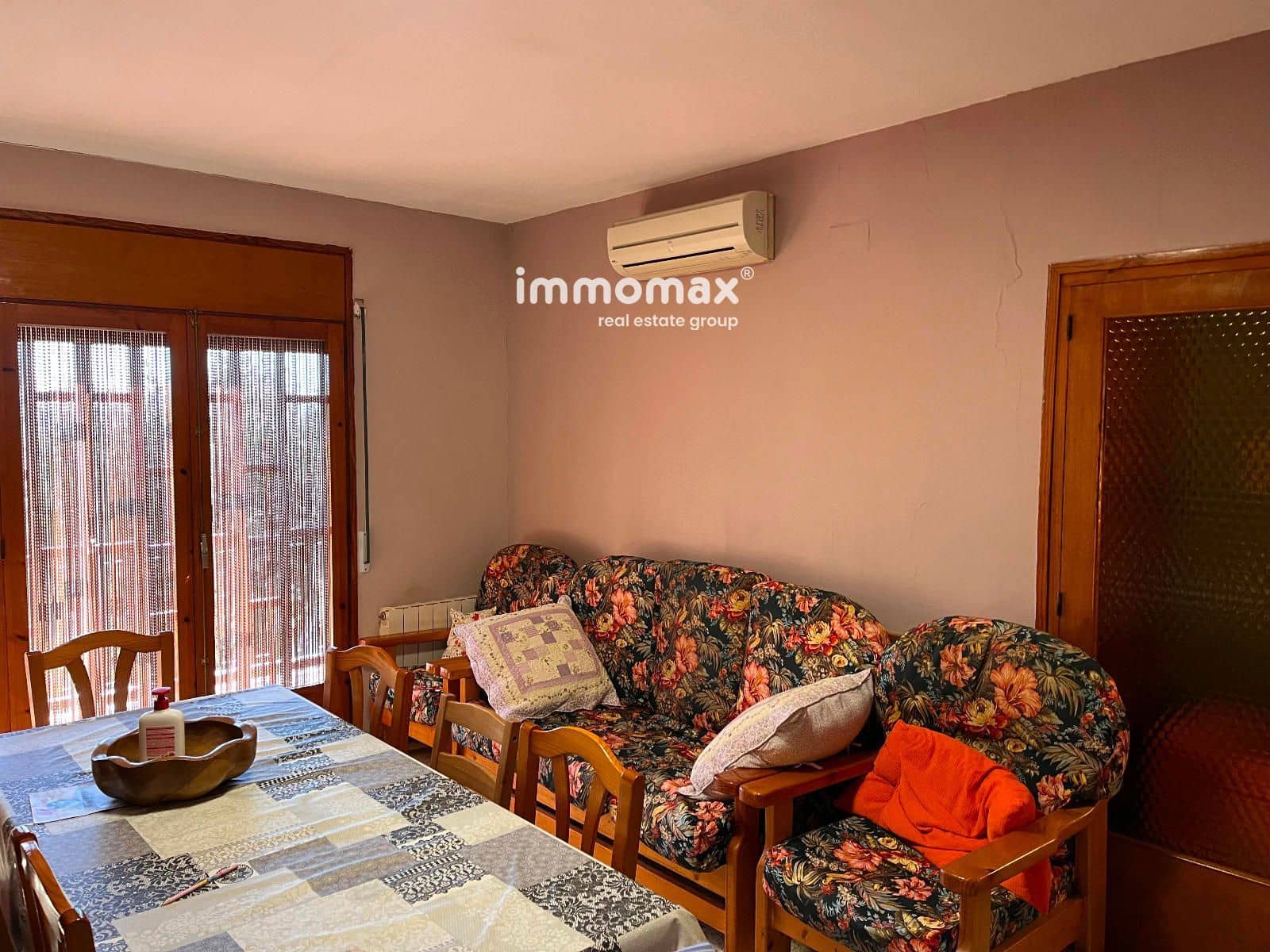 4 sypialnia Willa na sprzedaż w Santa Eulalia de Roncana z basenem - 475 000 € (Ref: 9386882)