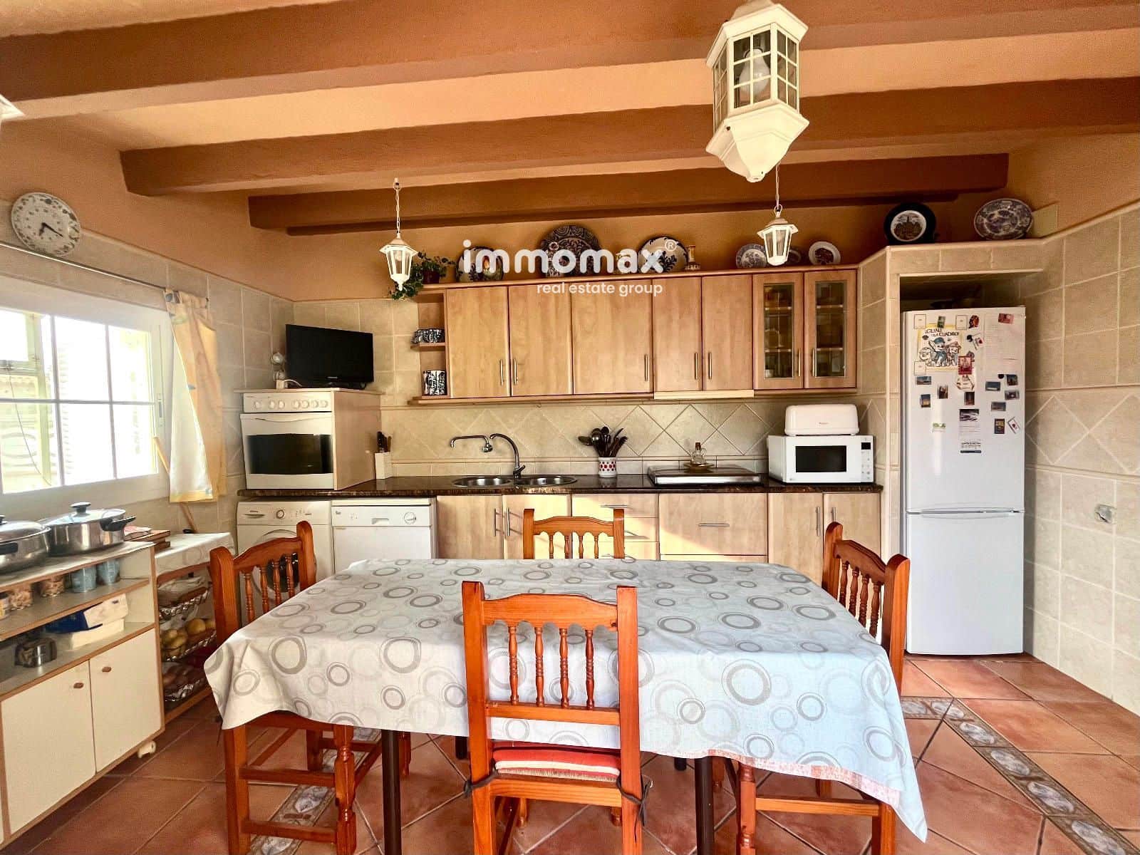 4 soveværelse Villa til salg i Vilanova i la Geltru med swimmingpool garage - € 355.000 (Ref: 9388728)