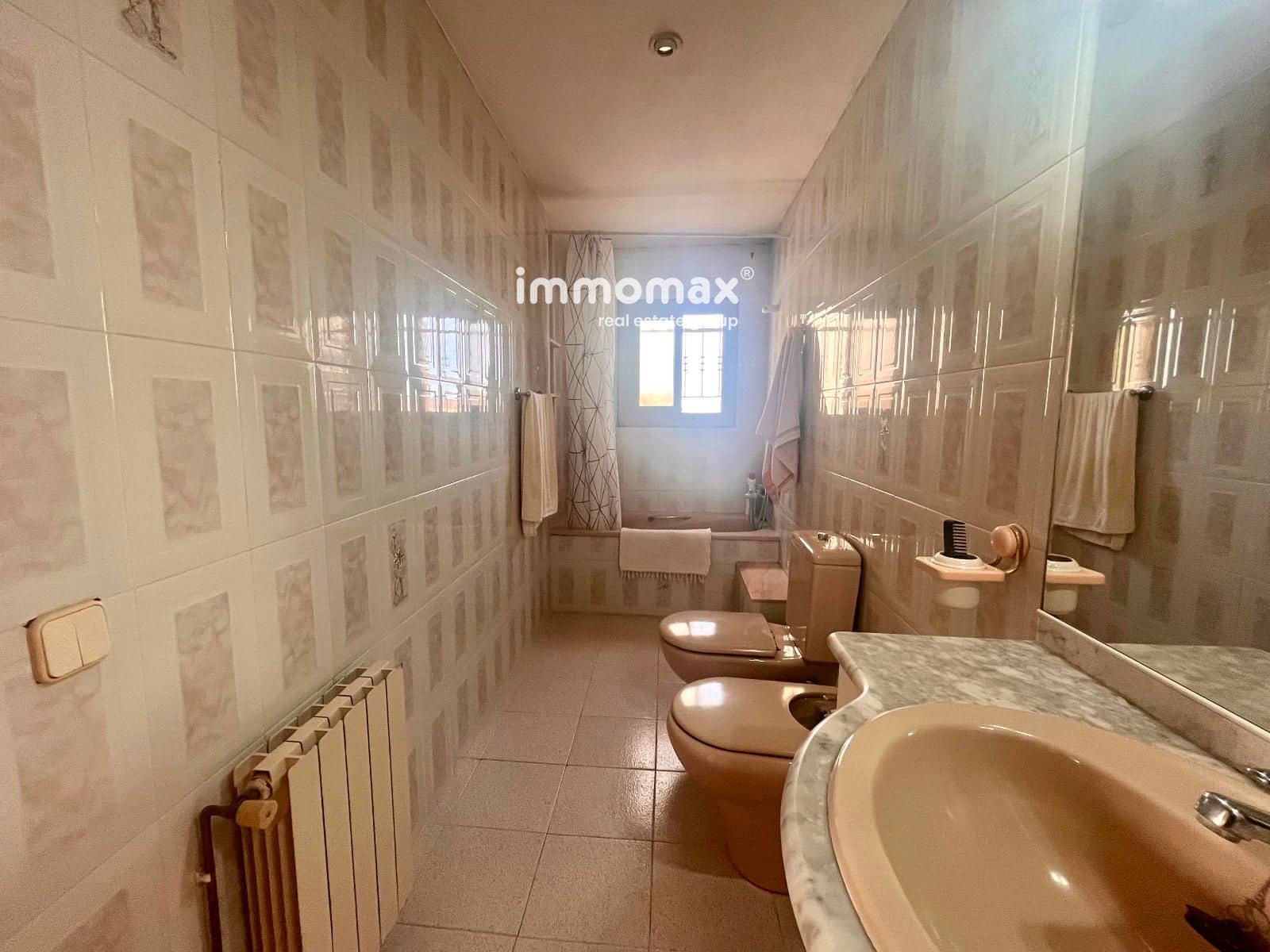 4 soveværelse Villa til salg i Vilanova i la Geltru med swimmingpool garage - € 355.000 (Ref: 9388728)