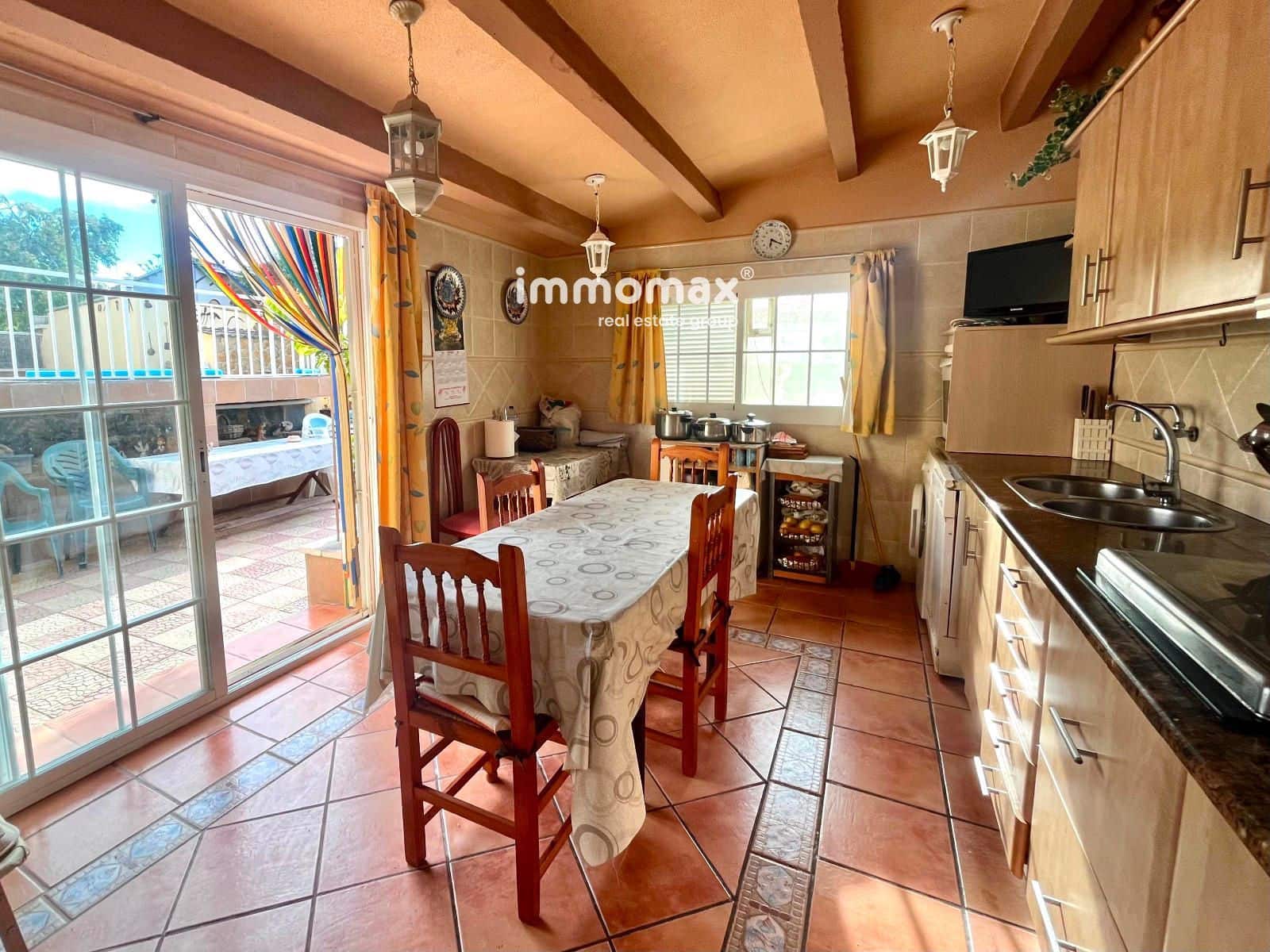 4 soveværelse Villa til salg i Vilanova i la Geltru med swimmingpool garage - € 355.000 (Ref: 9388728)