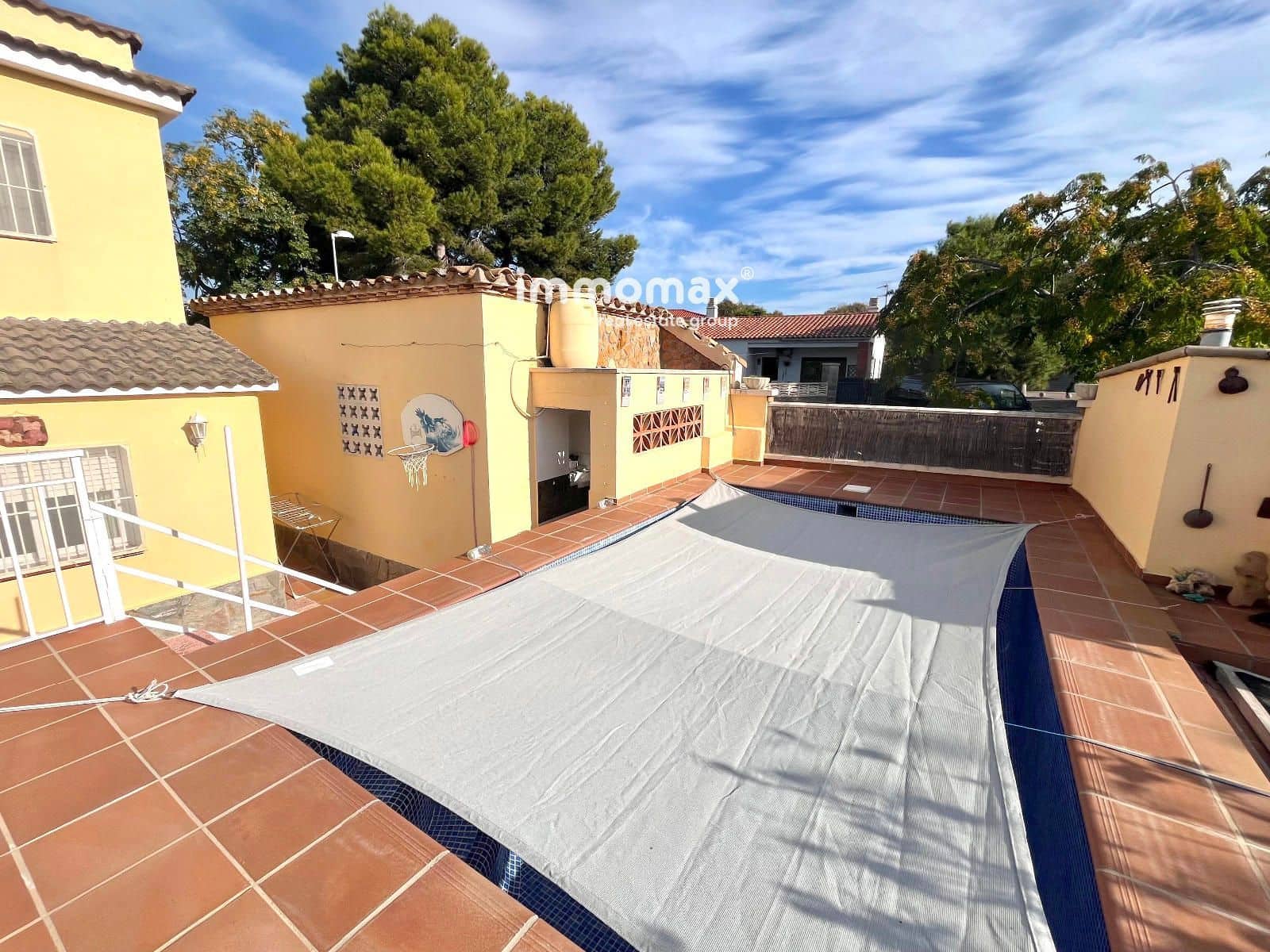 4 soveværelse Villa til salg i Vilanova i la Geltru med swimmingpool garage - € 355.000 (Ref: 9388728)