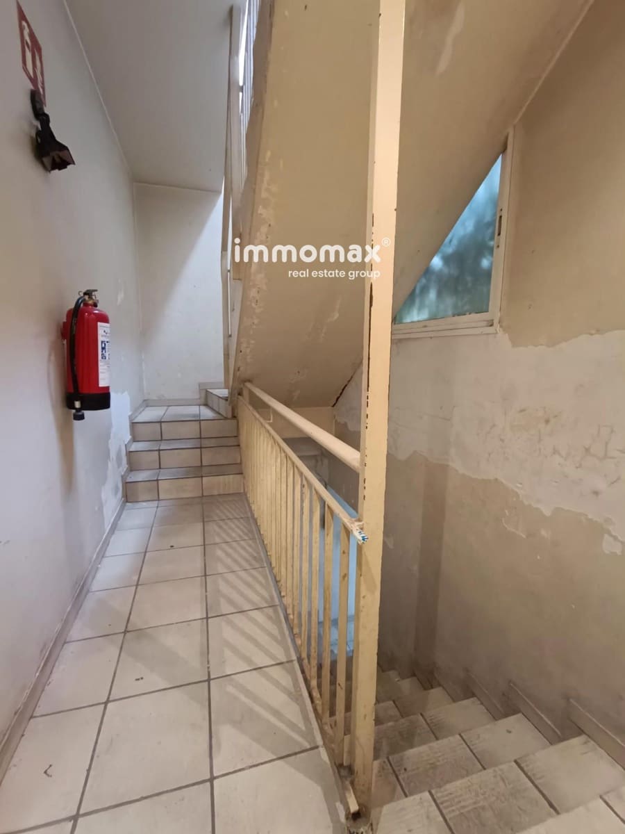 Commerciale in vendita in Esplugues de Llobregat con garage - 395.000 € (Rif: 9388729)