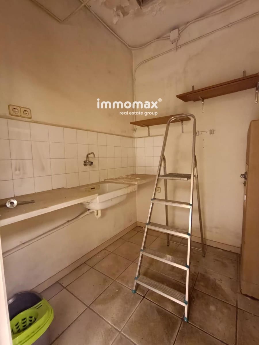 Commerciale in vendita in Esplugues de Llobregat con garage - 395.000 € (Rif: 9388729)