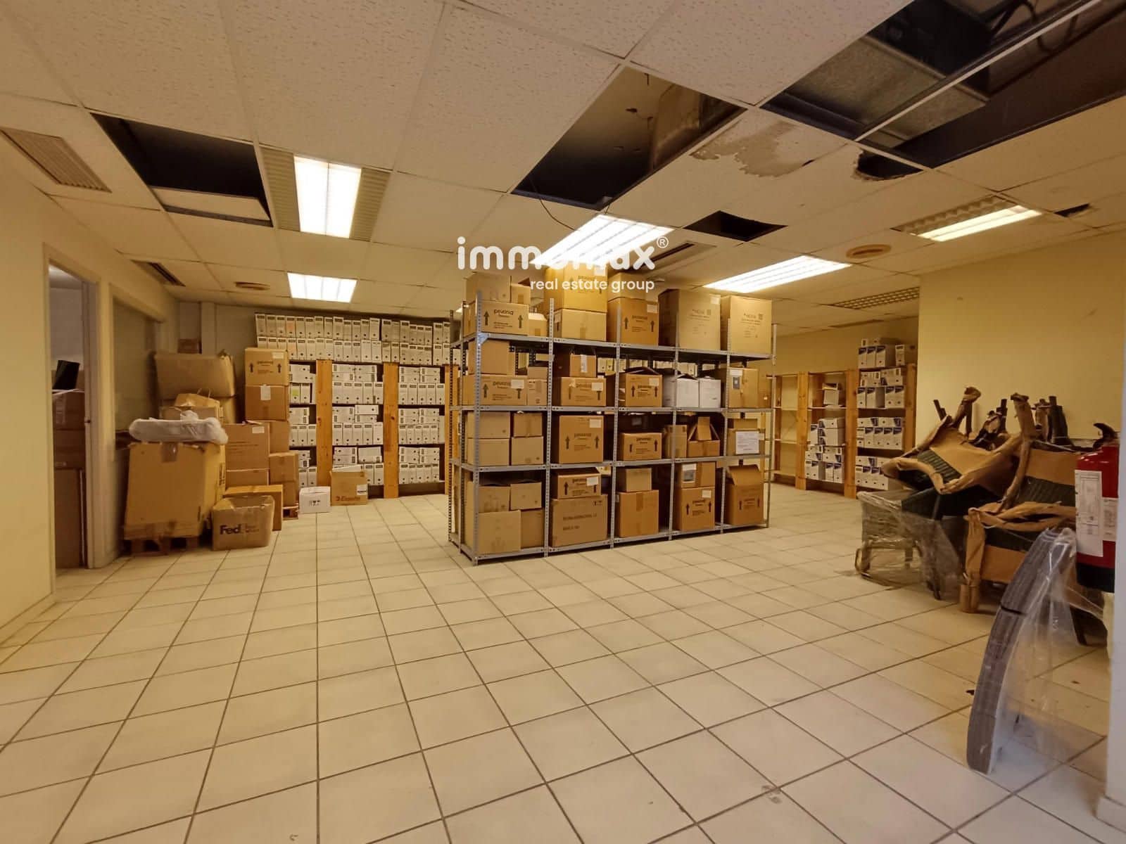 Commerciale in vendita in Esplugues de Llobregat con garage - 395.000 € (Rif: 9388729)