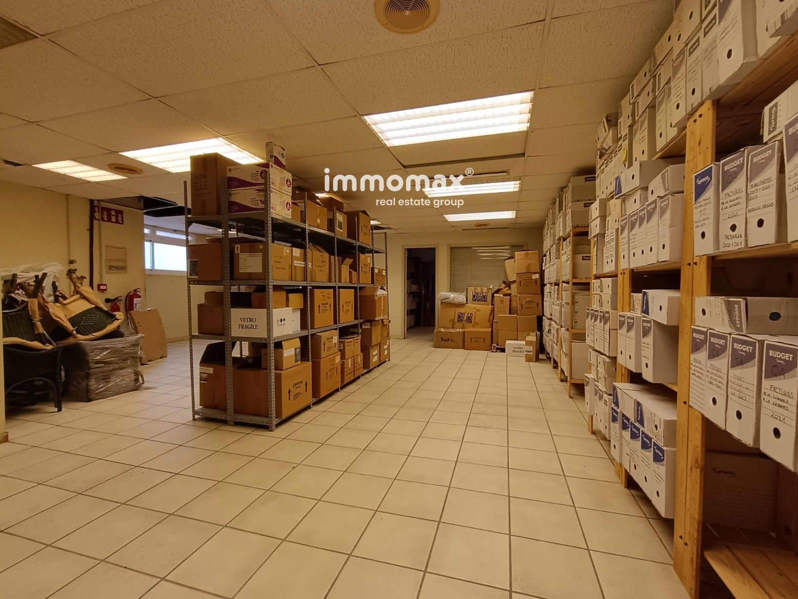 Commerciale in vendita in Esplugues de Llobregat con garage - 395.000 € (Rif: 9388729)