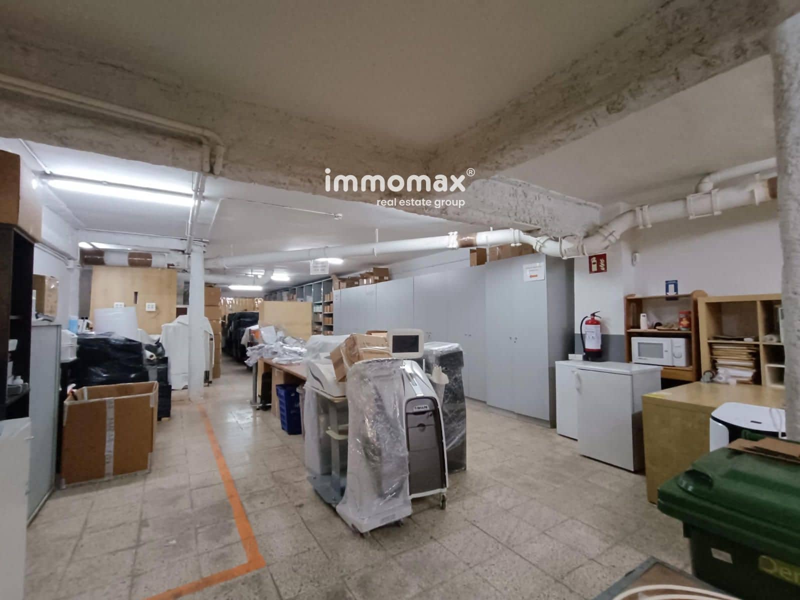 Commerciale in vendita in Esplugues de Llobregat con garage - 395.000 € (Rif: 9388729)