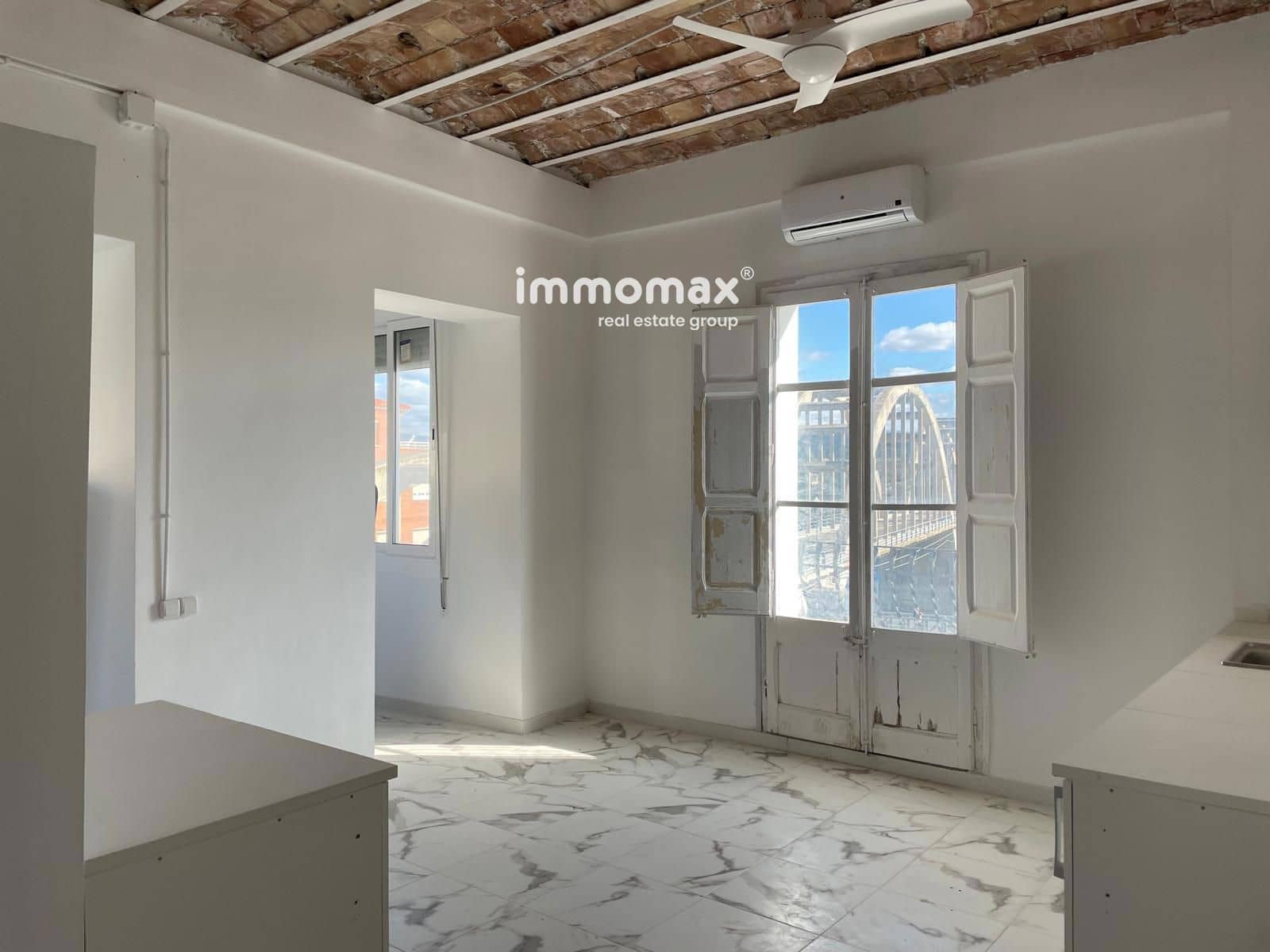 Komercyjne do wynajęcia w Mora d'Ebre - 2 900 € (Ref: 9396740)