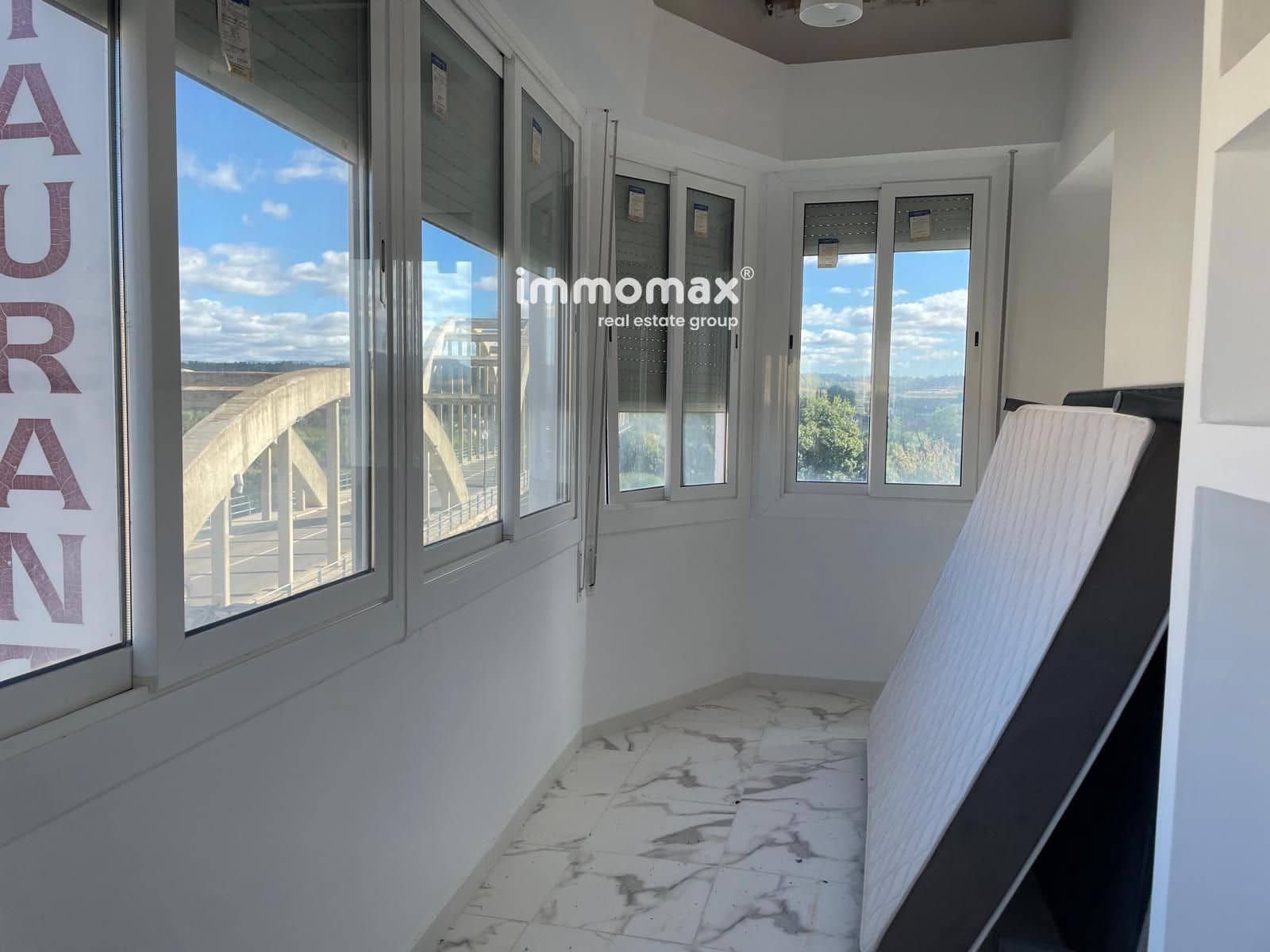 Komercyjne do wynajęcia w Mora d'Ebre - 2 900 € (Ref: 9396740)