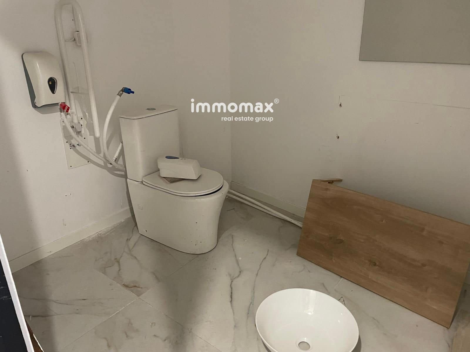 Komercyjne do wynajęcia w Mora d'Ebre - 2 900 € (Ref: 9396740)