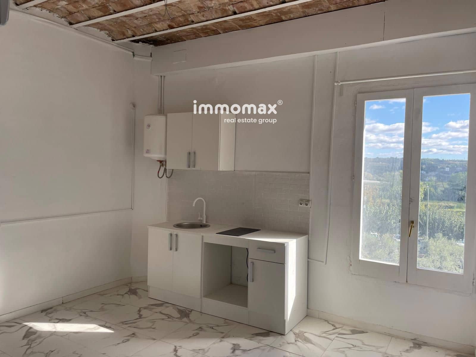 Komercyjne do wynajęcia w Mora d'Ebre - 2 900 € (Ref: 9396740)