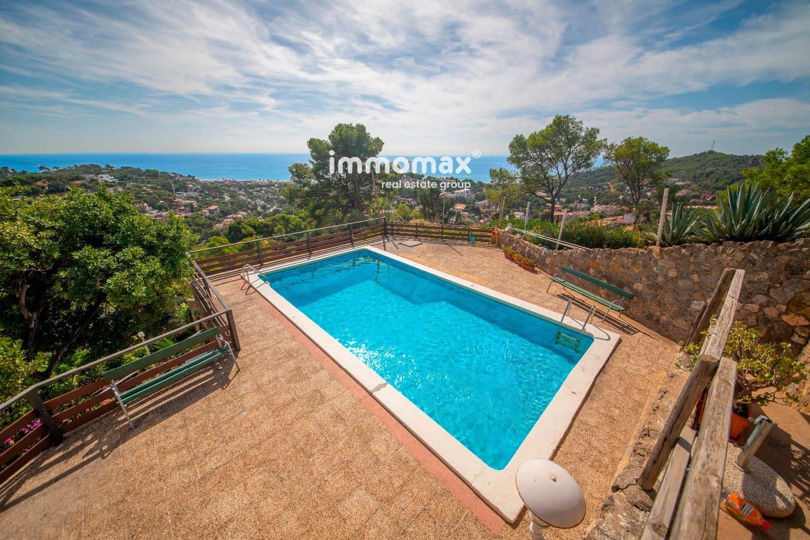 3 bedroom Penthouse for sale in Castelldefels with pool garage - € 755,000 (Ref: 9404686)