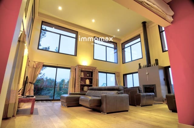 5 bedroom Villa for sale in Olivella with pool - € 840,000 (Ref: 9409399)