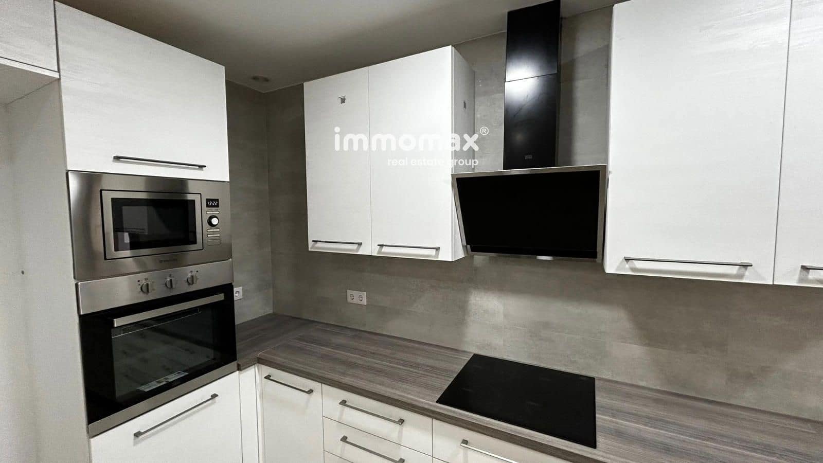 4 chambre Maison de Ville à vendre à Santa Eulalia de Roncana avec garage - 393 000 € (Ref: 9410242)