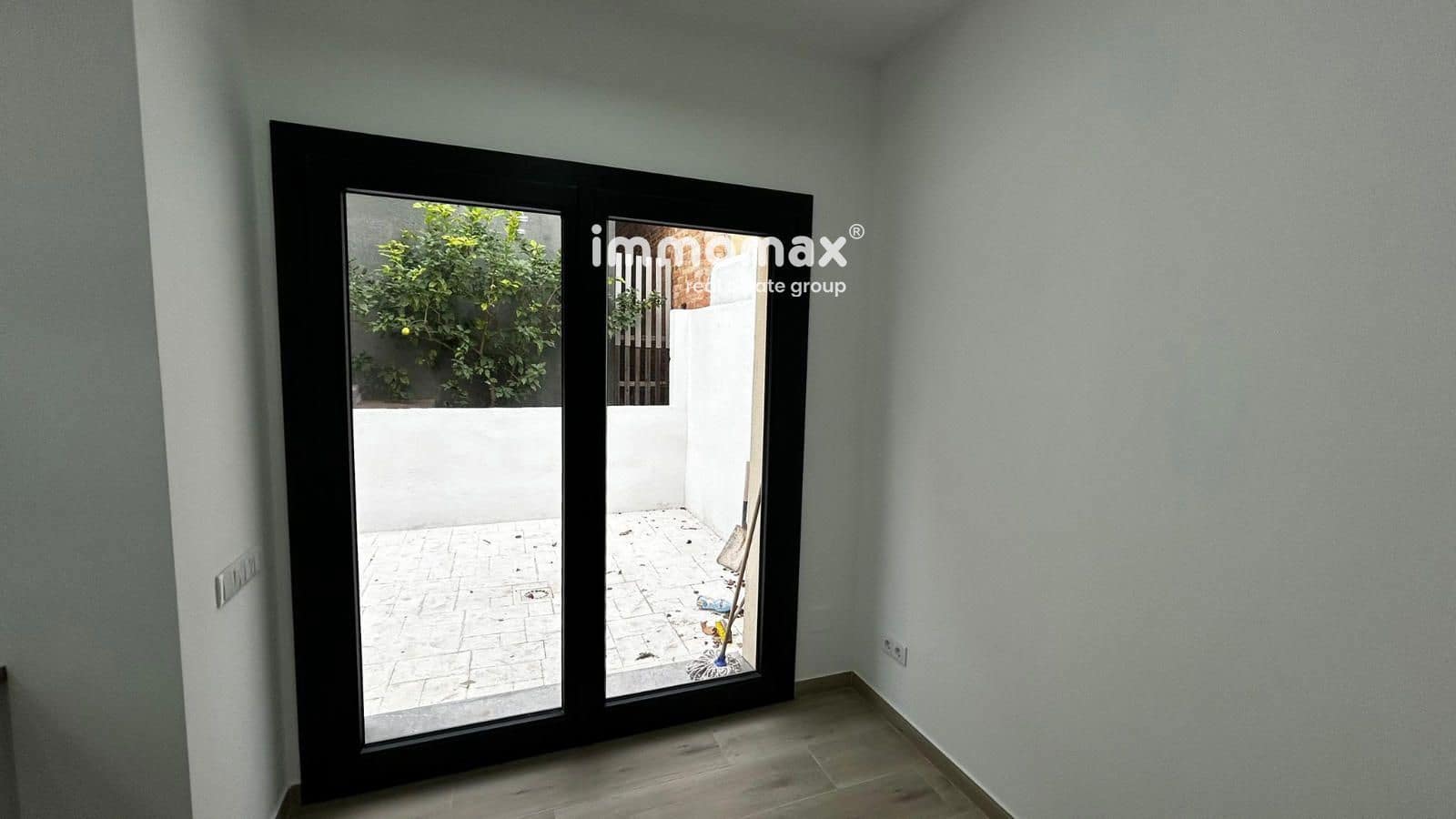 4 chambre Maison de Ville à vendre à Santa Eulalia de Roncana avec garage - 393 000 € (Ref: 9410242)